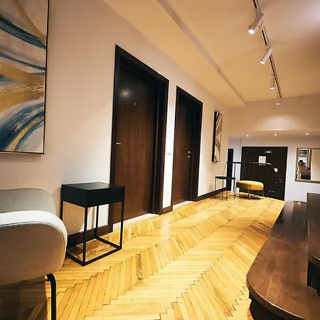 巴里奥别墅公寓 4*